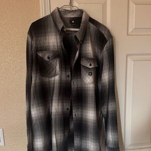 DC Monochrome Plaid Button-Up Shirt men’s large